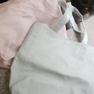 Pandora Tote